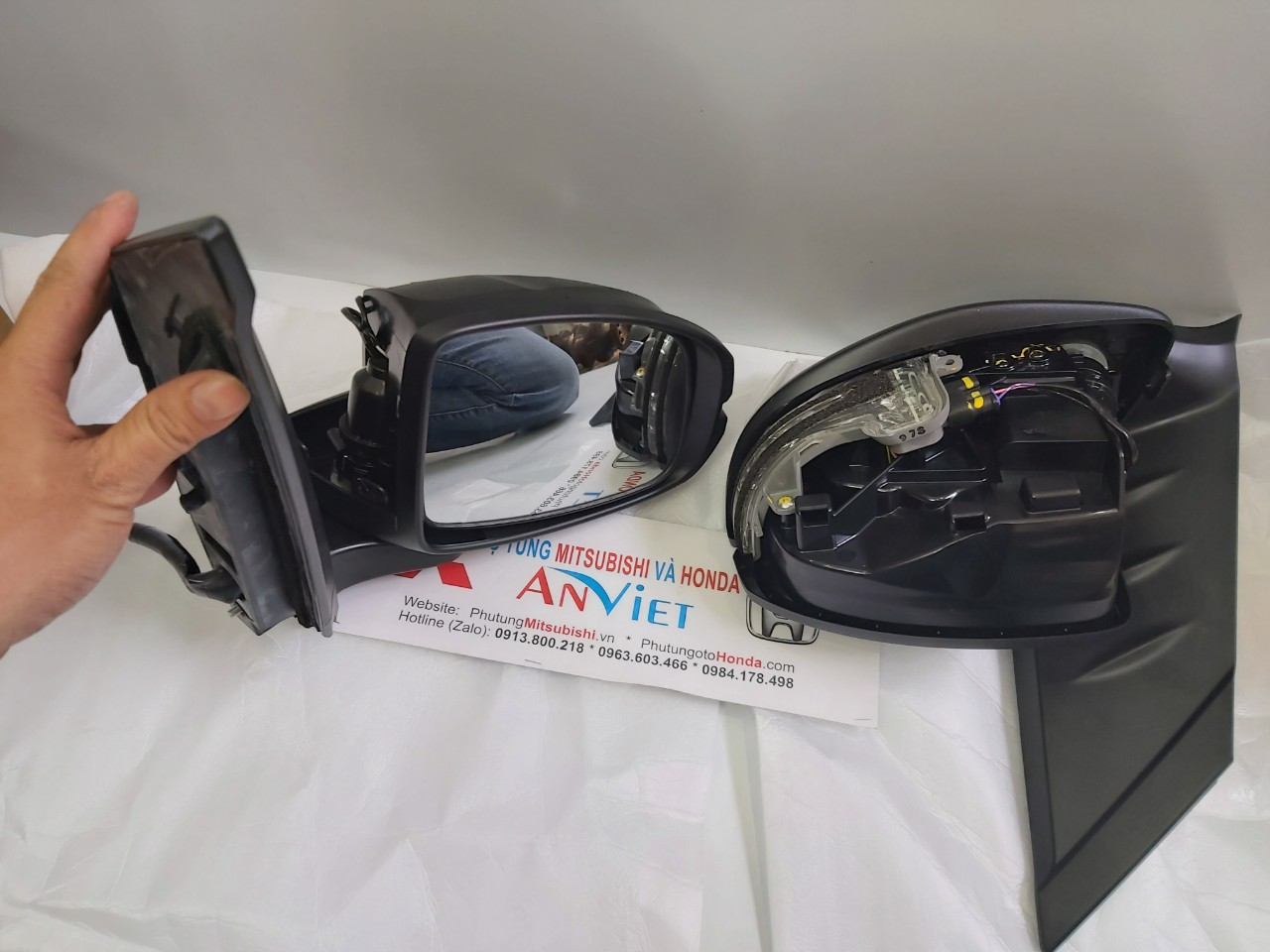 Gương chiếu hậu xe Honda Brio